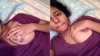 Indian woman pulls breast out to touch it in the solo XXX video | XXX Video on AllSex.XXX