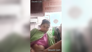 Excitement makes the Desi wench lift green dress and masturbate XXX slit | XXX Video on AllSex.XXX