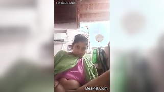 Excitement makes the Desi wench lift green dress and masturbate XXX slit | XXX Video on AllSex.XXX