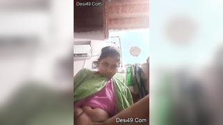 Excitement makes the Desi wench lift green dress and masturbate XXX slit | XXX Video on AllSex.XXX