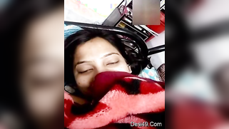 Huge XXX melons are a good reason for the Indian girl to boast about | XXX Video on AllSex.XXX