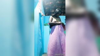 Smoking-hot Desi stripper with big tits has XXX bonus for men | XXX Video on AllSex.XXX