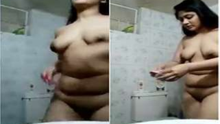 Cheerful Desi girl comes to the bathroom where she films XXX video | XXX Video on AllSex.XXX