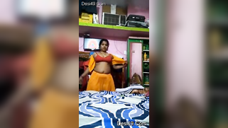 Fatty Desi woman decides to combine taking a shower and masturbation | XXX Video on AllSex.XXX