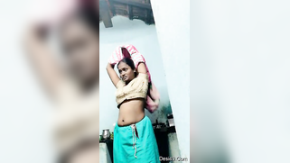 Indian mom isn't ashamed of revealing XXX body parts on the camera | XXX Video on AllSex.XXX