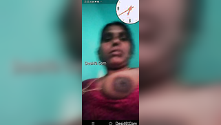 It is time for the Desi aunty to reveal sexy nipple for XXX buddy