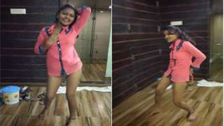 Seductive dance by the Indian XXX girl wearing a pink shirt | XXX Video on AllSex.XXX