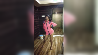 Seductive dance by the Indian XXX girl wearing a pink shirt | XXX Video on AllSex.XXX
