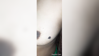 Cameraman can film the Desi wife touching boobs after she hides face | XXX Video on AllSex.XXX