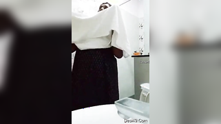 Desi mom thinks her body is sexy and that's why she films the video | XXX Video on AllSex.XXX