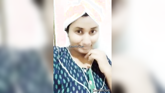 Desi mom thinks her body is sexy and that's why she films the video | XXX Video on AllSex.XXX