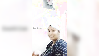 Desi mom thinks her body is sexy and that's why she films the video | XXX Video on AllSex.XXX