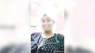 Desi mom thinks her body is sexy and that's why she films the video | XXX Video on AllSex.XXX