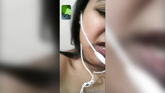 Young lover calls the Indian woman to watch her masturbating | XXX Video on AllSex.XXX