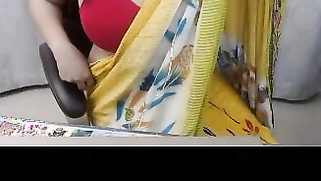 Guys are happy because the Indian aunty finally shows the chest | XXX Video on AllSex.XXX