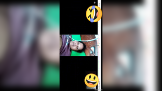 Pretty Desi mom starts the morning with video where she shows tits | XXX Video on AllSex.XXX