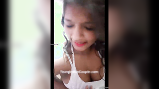 Amateur video of the Desi lovely with nose piercing exposing the chest | XXX Video on AllSex.XXX