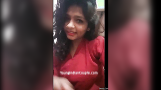Amateur video of the Desi lovely with nose piercing exposing the chest | XXX Video on AllSex.XXX