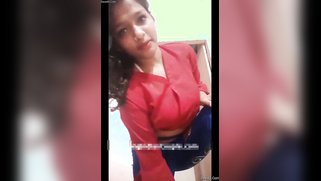 Amateur video of the Desi lovely with nose piercing exposing the chest | XXX Video on AllSex.XXX