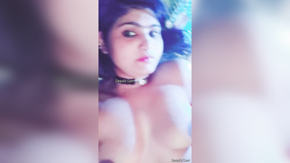 Married Indian girl shows tits but the video isn't for husband