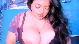 Amateur model fulfills Desi guys' request exposing gigantic tits | XXX Video on AllSex.XXX