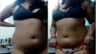 Today's show of the Indian camgirl includes tit and pussy flashing | XXX Video on AllSex.XXX