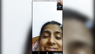 Quarantine doesn't prevent the Desi from showing vag to lover