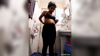 Coed has to pay for rent and she decides to work as a Desi camgirl | XXX Video on AllSex.XXX