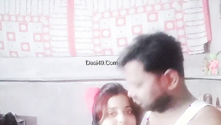 Indian couple is going to have the first XXX experience on camera | XXX Video on AllSex.XXX