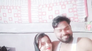 Indian couple is going to have the first XXX experience on camera | XXX Video on AllSex.XXX