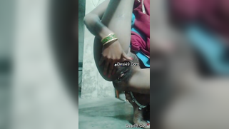 Sex toy is a good find and the Indian wench tests it right away | XXX Video on AllSex.XXX