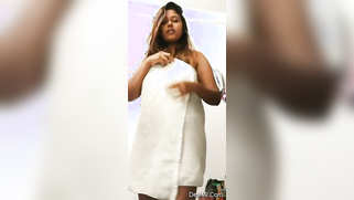 It is impossible not to jerk off when the Indian takes off the towel | XXX Video on AllSex.XXX