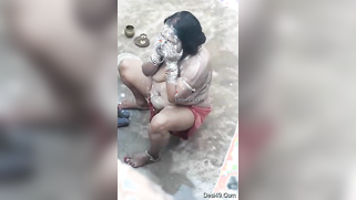 Naturalist forgets about birds and starts filming the naked Desi | XXX Video on AllSex.XXX