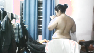 Dating is an important event and the topless Indian prepares for it | XXX Video on AllSex.XXX