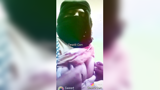 Desi is smart enough to put on a balaclava before exposing boobs | XXX Video on AllSex.XXX
