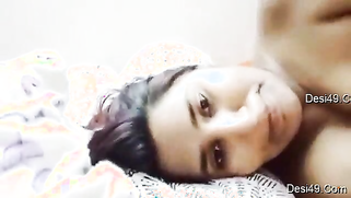 Pretty Desi female wakes up with the idea of filming XXX video | XXX Video on AllSex.XXX