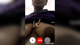 Bored Desi aunty calls the stud to surprise him with big breasts | XXX Video on AllSex.XXX