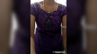 Bored Desi aunty calls the stud to surprise him with big breasts | XXX Video on AllSex.XXX