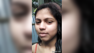 Outdoor shower video should draw men's attention as the Desi thinks | XXX Video on AllSex.XXX