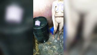 Skinny Indian washes the body knowing about the camera filming her | XXX Video on AllSex.XXX