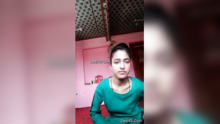 Dissolute Desi camgirl lifts green dress to brag about XXX parts | XXX Video on AllSex.XXX