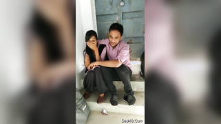 Cameraguy encourages the Desi couple to kiss and hopes to film sex | XXX Video on AllSex.XXX