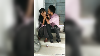 Cameraguy encourages the Desi couple to kiss and hopes to film sex | XXX Video on AllSex.XXX