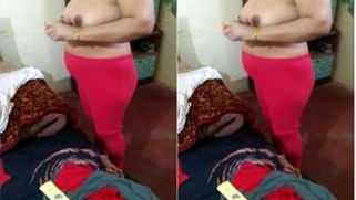 Cameraman films the Desi wife in pink leggings putting on clothes | XXX Video on AllSex.XXX