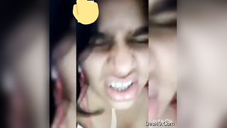 Manager can see Indian girlfriend's boobs thanks to the video call