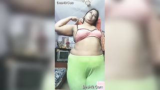 Indian BBW has a very sexy body even though she is pretty fat