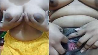 Bored Desi woman cheers herself up spreading pussy on the camera | XXX Video on AllSex.XXX