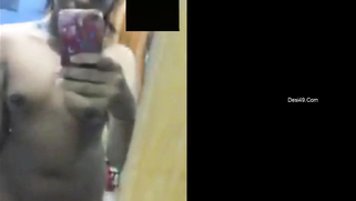 Lucky Indian girl tests new phone camera filming the naked body | XXX Video on AllSex.XXX