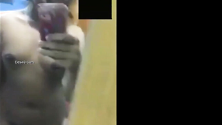 Lucky Indian girl tests new phone camera filming the naked body | XXX Video on AllSex.XXX