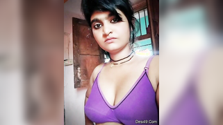 Whorish Indian wife flashes pussy and next step is to show tits | XXX Video on AllSex.XXX